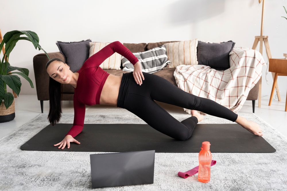 Cómo mantener el cuerpo en forma trabajando desde casa